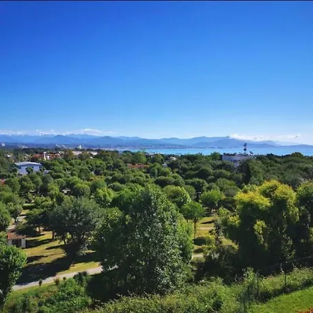 Superbe Appartement, Piscine, Vue Mer Et Montagnes דירה *