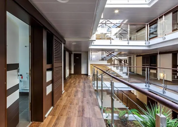 Appartement Superbe Appartement, Piscine, Vue Mer Et Montagnes