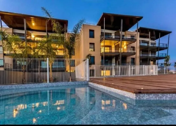 Appartement Superbe Appartement, Piscine, Vue Mer Et Montagnes