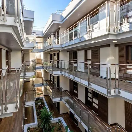 Superbe Appartement, Piscine, Vue Mer Et Montagnes * Антиб