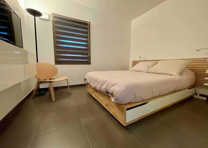 Daire Superbe Appartement, Piscine, Vue Mer Et Montagnes Antibes