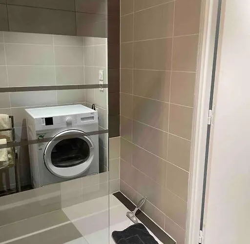 Daire Superbe Appartement, Piscine, Vue Mer Et Montagnes Antibes