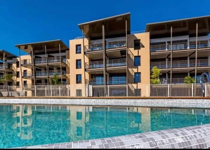 Superbe Appartement, Piscine, Vue Mer Et Montagnes Daire Antibes